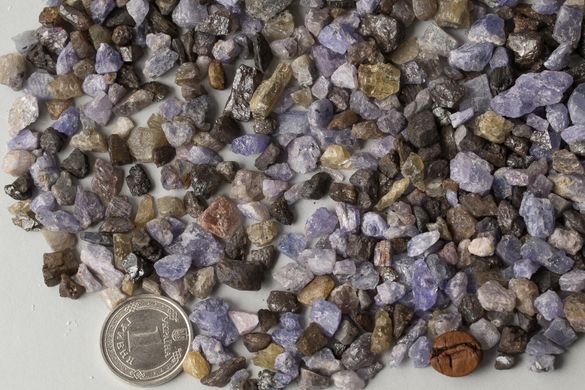 Танзанит негретый фрагменты кристаллов 4-9мм, Танзания уп. 10г