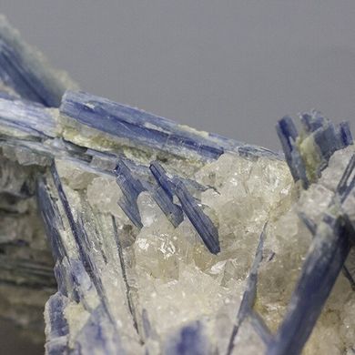 Кианит (дистен) из Бразилии, кристаллы 25*21*13см, 2,7кг