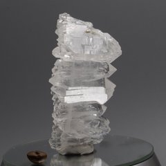 Гірський кришталь, зросток двоголових кристалів 65*26*41мм, 40г, Пакістан