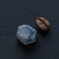 Сапфір синій кристал 8*12*11мм необроблений Шрі Ланка