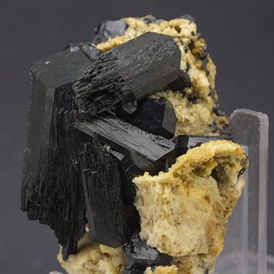 Шерл, кристаллы в полевом шпате 76*62*53мм, 168г, Намибия