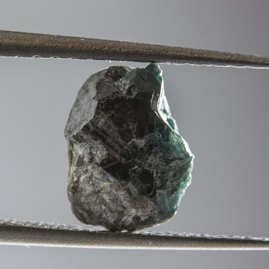 Александрит, кристалл 8*6*4мм, 0.32г, Бразилия