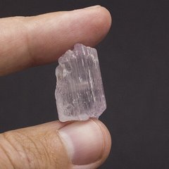 Кунцит кристалл 22*14*8мм из Пакистана