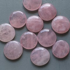 Галька (галтовка) розовый кварц плоская полированная диаметр ок. 30мм