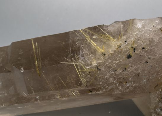 Раухтопаз (дымчатый кварц), волосатик рутиловый, сросток кристаллов 205*100*85мм, 1.2кг, Бразилия
