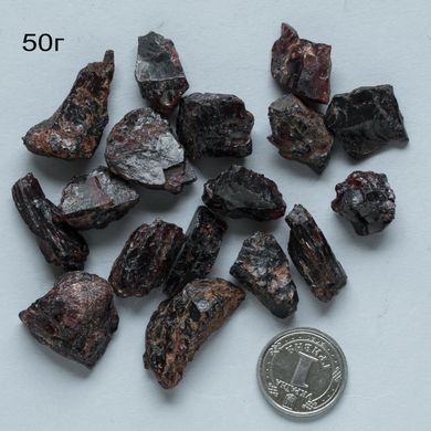 Родолит гранат 15-22мм необработанные фрагменты кристаллов из Танзании 50г/уп.