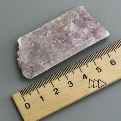 Лепидолит, фрагменты кристаллов длиной ок. 60мм. На выбор