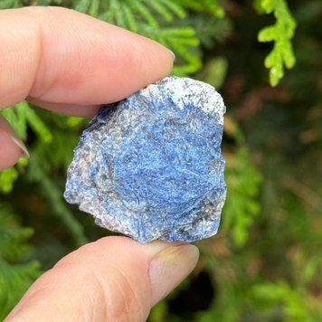Дюмортьєрит, фрагмент породи з Мадагаскару | 33*31*22мм | 29г