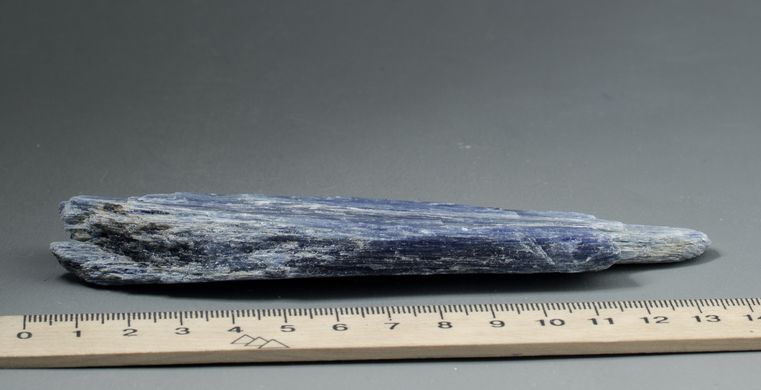Кианит (дистен), сросток кристаллов 133*34*15мм, 116г, Бразилия