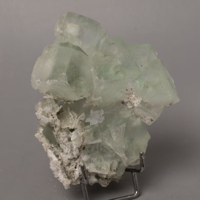 Флюорит, сросток кристаллов 110*90*85мм, 376г, Китай