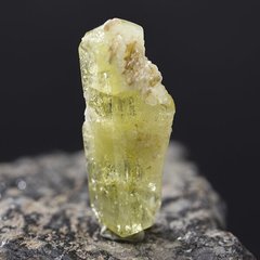 Бразилианит, кристалл 29*10*7мм, 3.6г, Бразилия