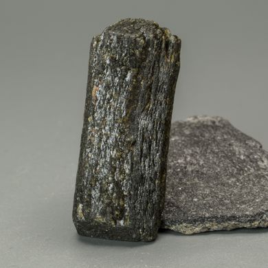 Епідот, кристал 48*19*18мм, 34г. Малі