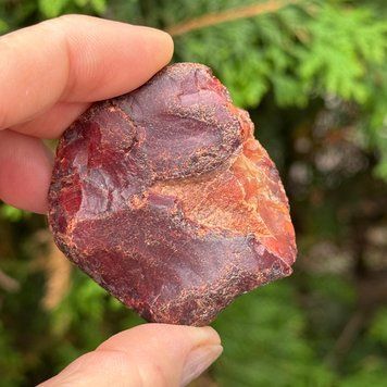 Сердолик(карнеол) необработанный из Бразилии | 53*47*22мм | 76г