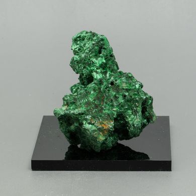 Малахит кристаллический 84*52*56мм, 147г, Конго