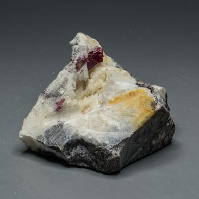 Киноварь в доломите, кристаллы, 65*50*35мм, 125г, Китай