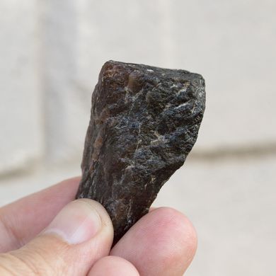 Турмалин лиддикоатит 43*26*22мм необработанный фрагмент кристалла с Мадагаскара