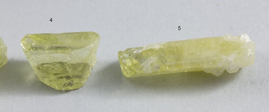 Бразилианит, кристалл h10-20мм, Бразилия