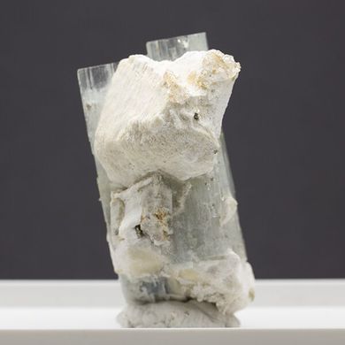 Аквамарин з Намібії, кристал 49*27*38мм
