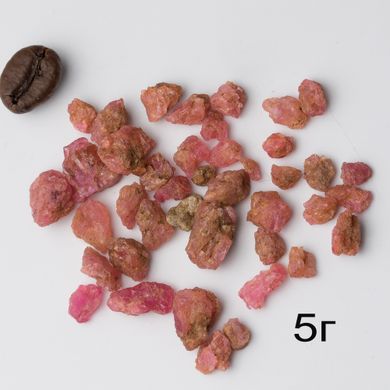 Шпинель розово-красная из Танзании, необработанные фрагменты кристаллов 3-10мм. На вес