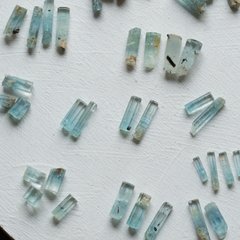 Аквамарин кристаллы 5-15мм 2-4шт/лот голубой берилл из Намибии. ЛОТЫ
