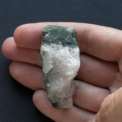 Смарагд кристал в породі 55*37*24мм 61г з Бразілії