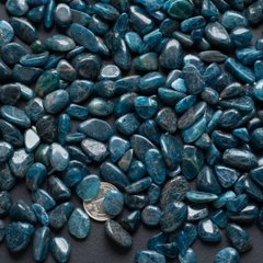 Апатит синий полированная галька (галтовка) 8-18мм 20г/уп Бразилия