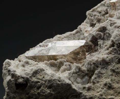 Топаз, кристаллы в породе 152г, 71*52*51мм, США