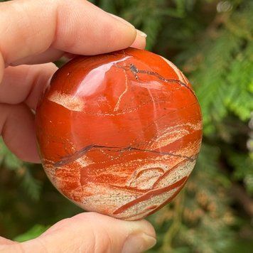 Яшма красная, крупная галтовка из ЮАР | 55*50*27мм | 123г