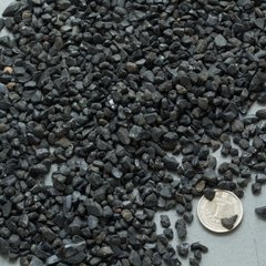 Шпинель черная из Индии необработанные фрагменты кристаллов 3-8мм 30г/уп