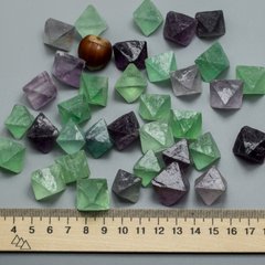 Флюорит, кристалл ок. 17*17*23мм, Китай, поштучно