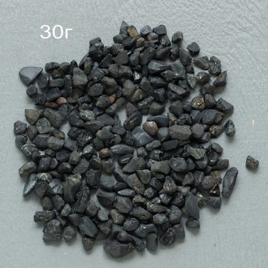 Шпінель чорна з Індії необроблені фрагменти кристалів 3-8мм 30г/уп