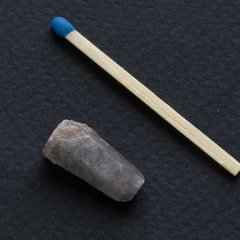 Рубін сапфір 18*8*8мм необроблений кристал з Танзанії