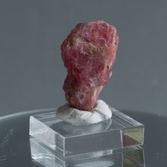Шпінель рожево-червона 27*1*12мм з Танзанії