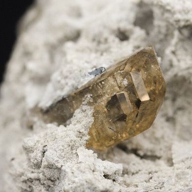 Топаз, кристал в породі 78*74*66мм, 280г, США