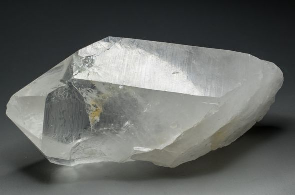 Горный хрусталь, кристалл 162*73*75мм, 1057г, Бразилия