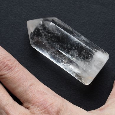 Гірський кришталь (кварц) кристал 70*33*33мм з плоскою основою, Бразилія
