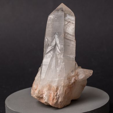 Горный хрусталь, сросток кристаллов 110*80*65мм, 330г, Мадагаскар