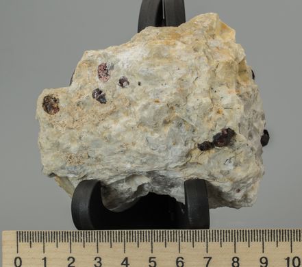 Спессартин, тремолит, кварц из Намибии, 84*77*59мм, 357г