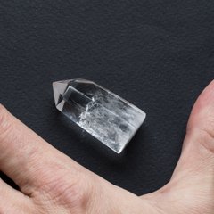 Гірський кришталь (кварц) кристал 40*20*16мм з плоскою основою, Бразилія
