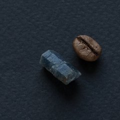 Сапфір синій кристал 13*8*6мм необроблений Шрі Ланка