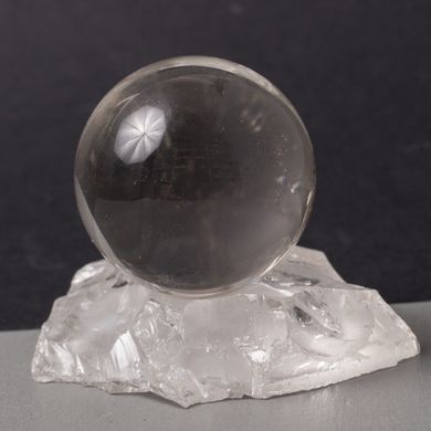 Куля (сфера) з кварцу 39мм на підставці