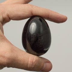 Яйцо 50*38мм из ламелевого обсидиана, Армения