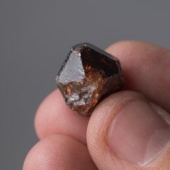 Циркон, кристал 17*12*11мм, Танзанія