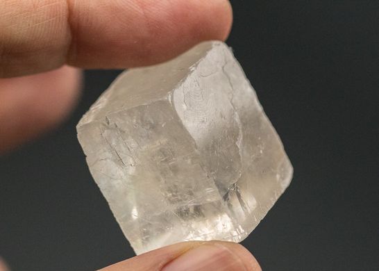 Кальцит (ісландський шпат), невеликі кристали приб. 30*20мм. Мексика
