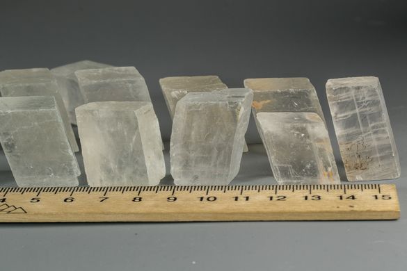 Кальцит (исландский шпат), небольшие кристаллы ок. 30*20мм. Мексика